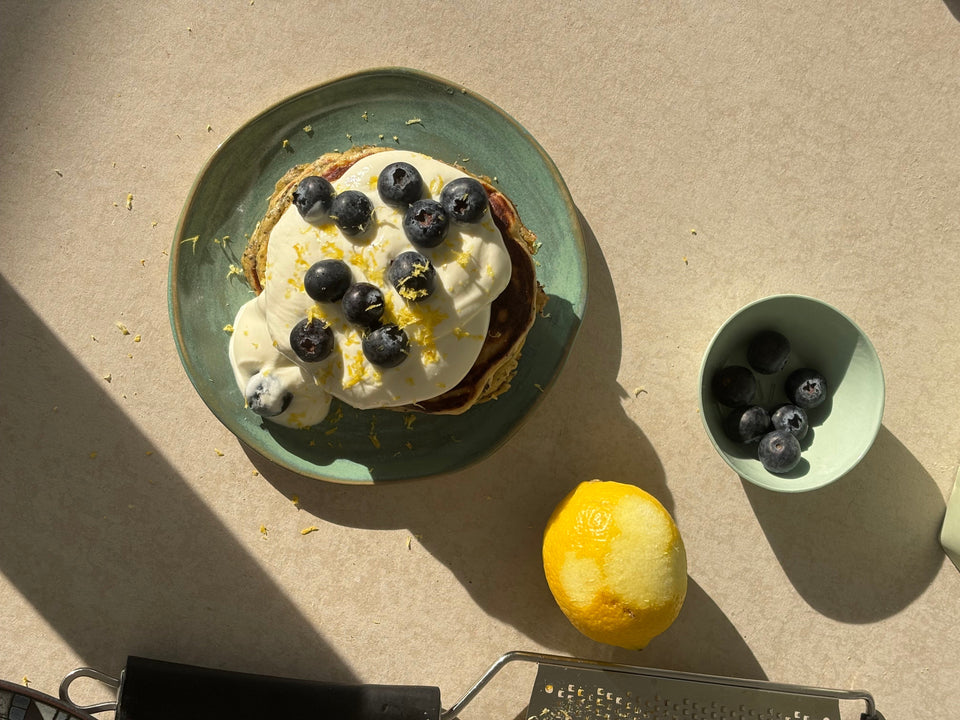 LØUCO Lemon & Poppy Seed Protein Pancakes: High Fibre Pancake Day Recipe